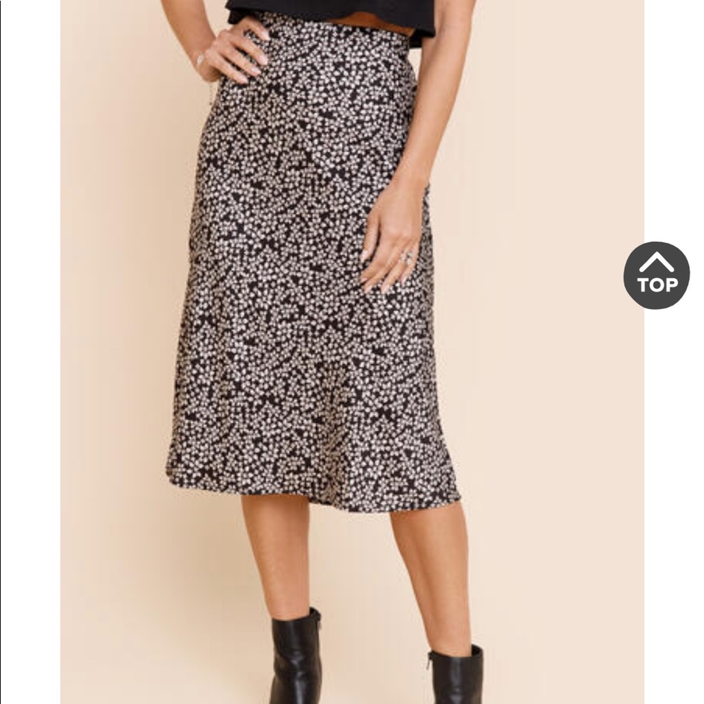Black and white midi skirt from Francesca’s, NWT!!